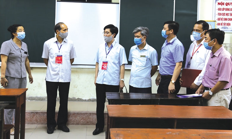 Lãnh đạo tỉnh kiểm tra các điểm thi tốt nghiệp THPT Quốc gia năm 2020