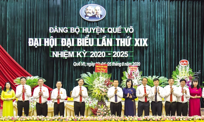 Ngày làm việc thứ hai, Đại hội đại biểu Đảng bộ  huyện Quế Võ lần thứ XIX