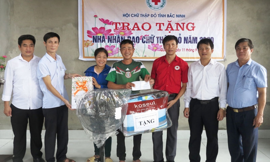 Trao nhà chữ thập đỏ