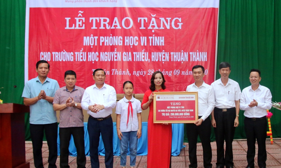 Agribank Bắc Ninh tặng Phòng tin học cho Trường Tiểu học Nguyễn Gia Thiều (Thuận Thành)