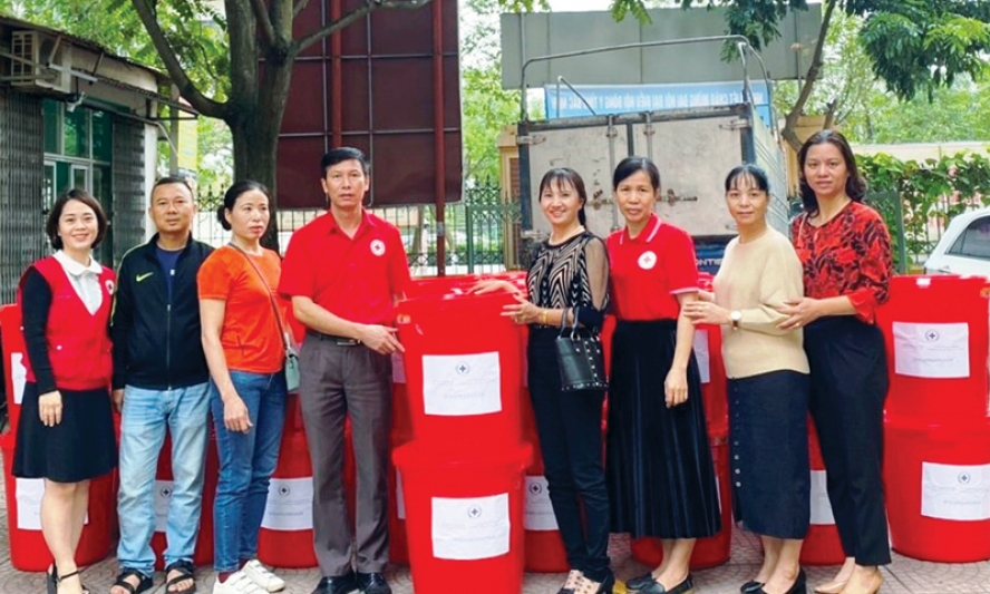 Hội Chữ thập đỏ tỉnh kêu gọi quyên góp ủng hộ đồng bào miền Trung gần 2 tỷ đồng