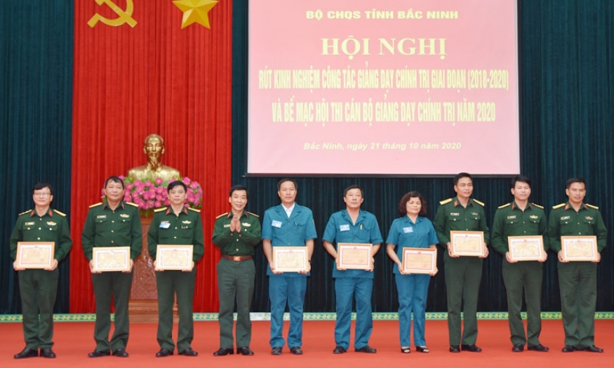 Bế mạc Hội thi cán bộ giảng dạy chính trị