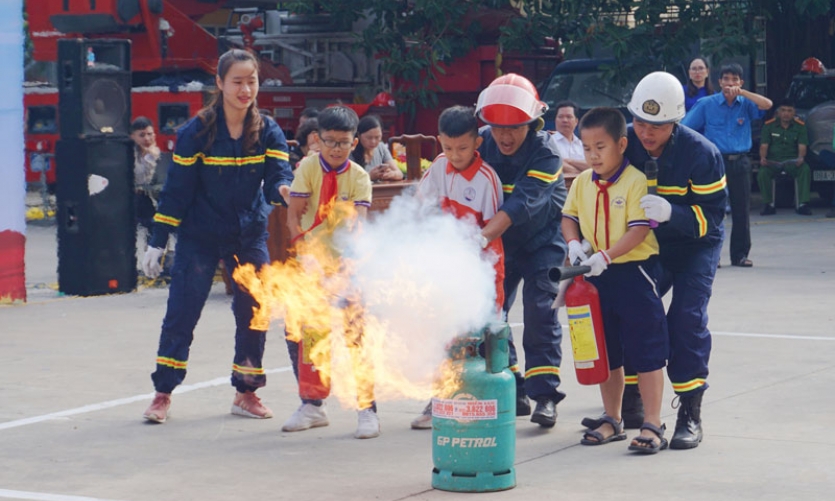 Chương trình “Một ngày làm lính cứu hỏa”