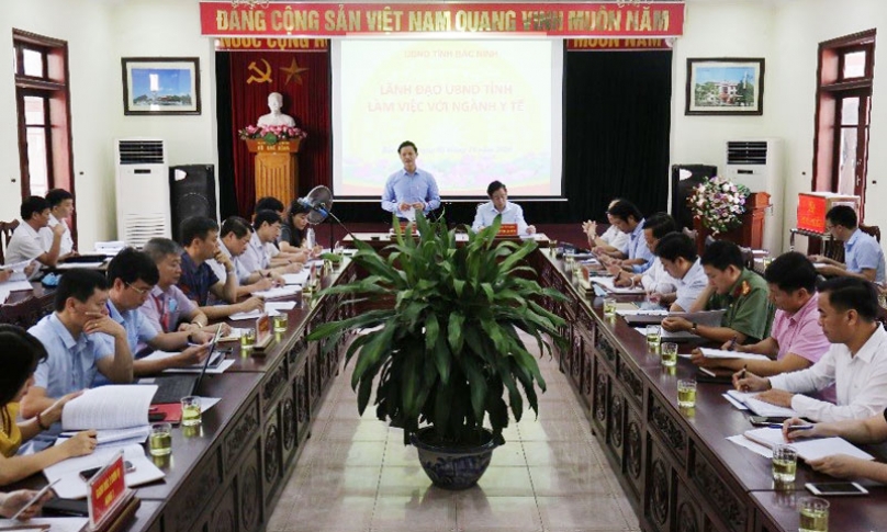 Phó Chủ tịch UBND tỉnh Vương Quốc Tuấn làm việc với ngành Y tế