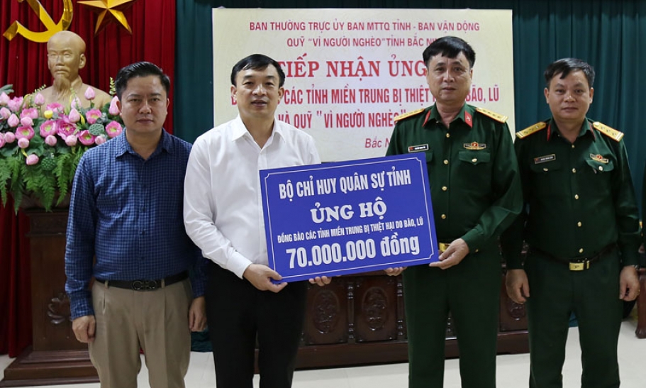 Tiếp nhận hơn 3,6 tỷ đồng ủng hộ đồng bào miền Trung