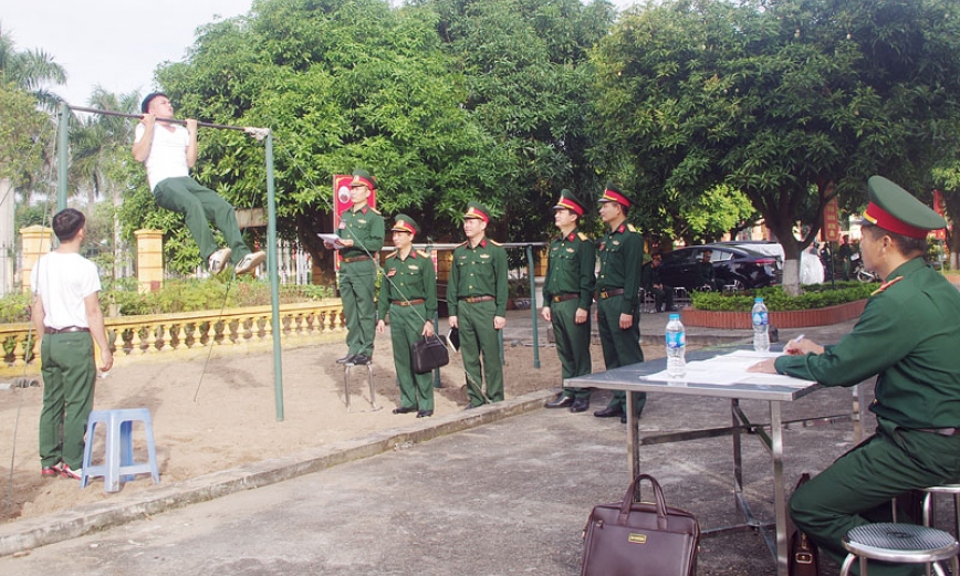 Kiểm tra toàn diện đối với Ban CHQS huyện Gia Bình