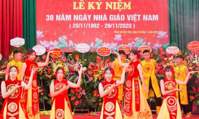 Trường Cao đẳng Y dược Hà Nội- Trường phổ thông liên cấp Lương Thế Vinh kỷ niệm Ngày Nhà giáo Việt Nam