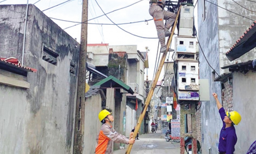 Chung tay thắp sáng đường quê