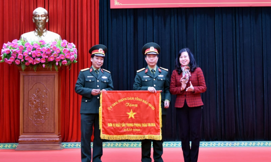 Triển khai công tác quốc phòng địa phương, giáo dục quốc phòng và an ninh năm 2021