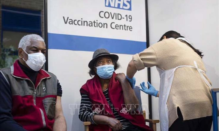 Châu Âu triển khai chương trình tiêm chủng mở rộng vaccine phòng COVID-19