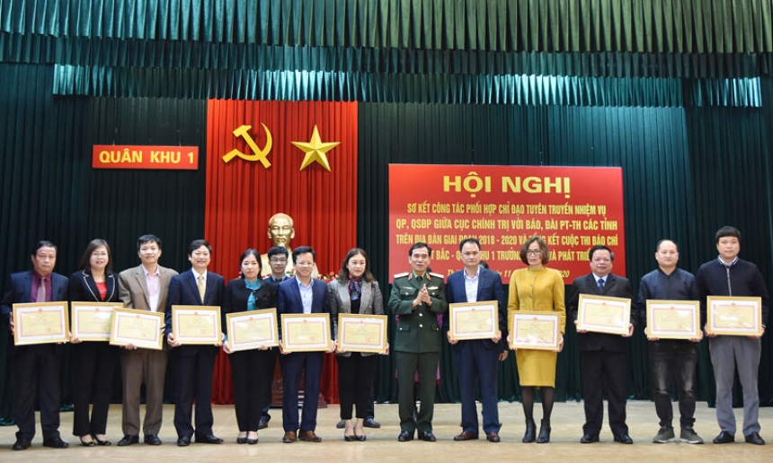 Sơ kết công tác phối hợp chỉ đạo tuyên truyền nhiệm vụ quốc phòng, quân sự địa phương trên địa bàn Quân khu 1