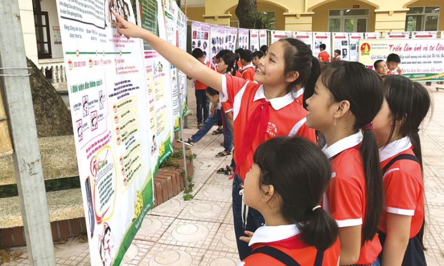 Tiếp lửa yêu nước  cho học sinh, sinh viên