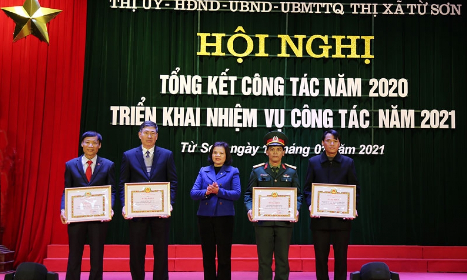 Đảng bộ thị xã Từ Sơn tăng cường  công tác giáo dục chính trị tư tưởng