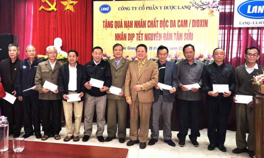 Bệnh viện Y học cổ truyền LanQ học tập, làm theo tinh thần y đức của danh y Hải Thượng Lãn Ông