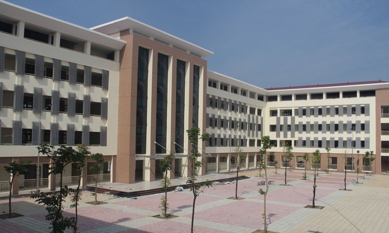 Tạm bàn giao trường THCS Lê Văn Thịnh (Gia Bình) để làm khu cách ly tập trung phòng chống dịch Covid – 19