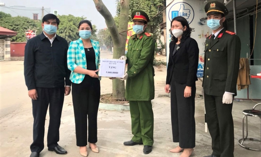 Trao hỗ trợ công tác phòng, chống dịch COVID-19 tại Lương Tài
