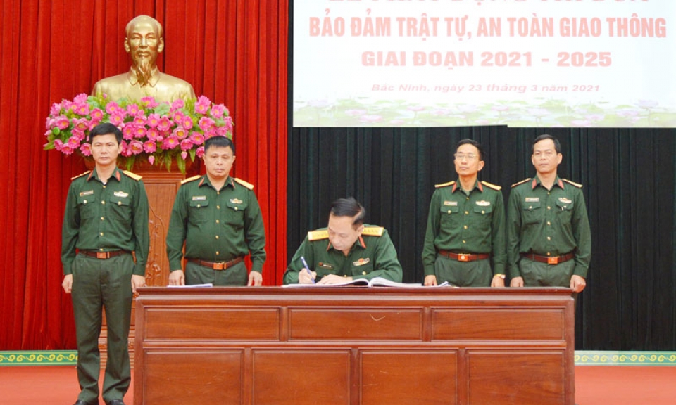 Bộ CHQS tỉnh phát động thi đua bảo đảm trật tự an toàn giao thông