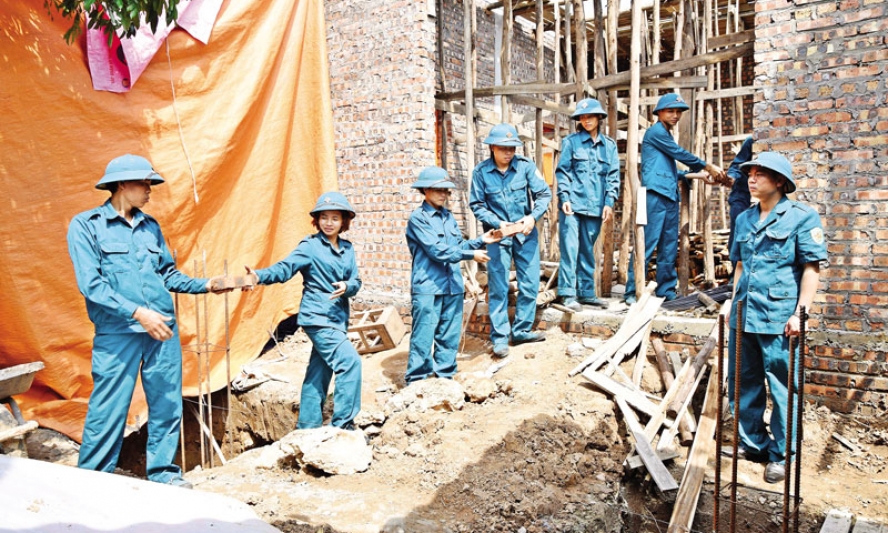 “Lính sao vuông” xây dựng “thế trận lòng dân”