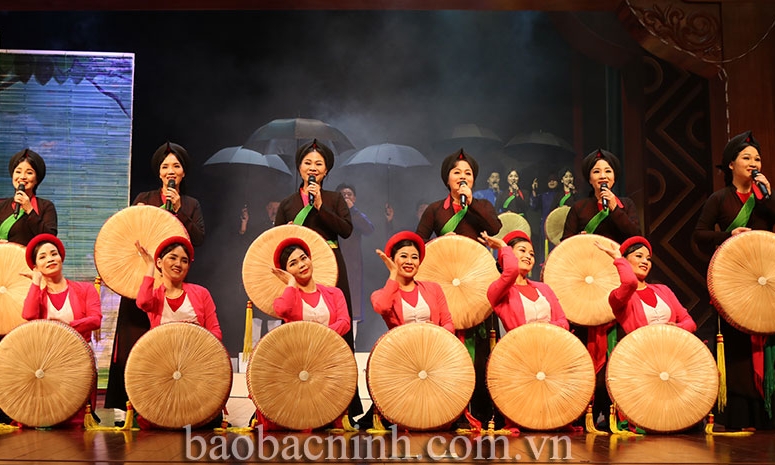 Từ tháng 4-2021, định kỳ biểu diễn nghệ thuật phục vụ khán giả tại Nhà hát Dân ca Quan họ Bắc Ninh