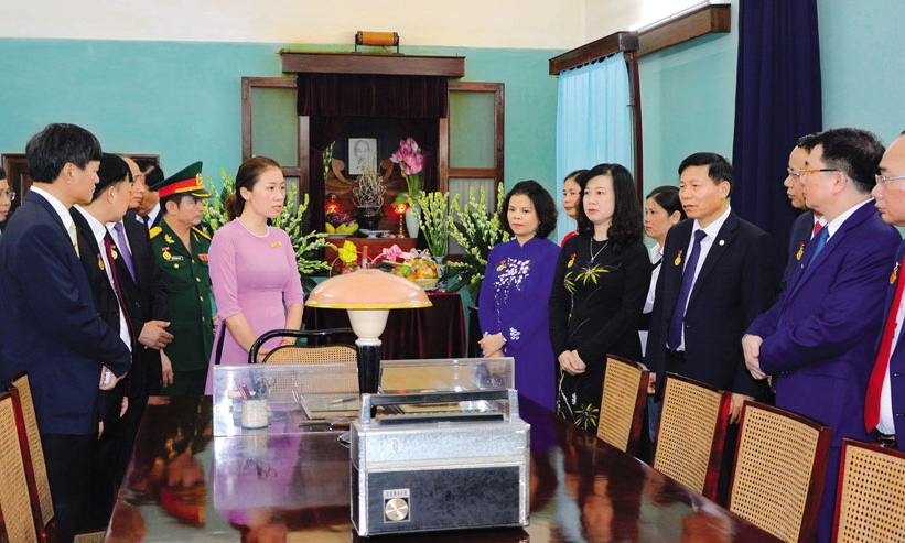 Tháng 5 về, nhớ Bác!