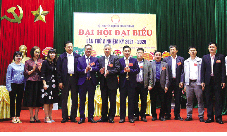 Khuyến học  ở đất học Đông Phong