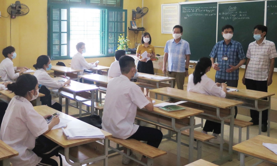 Gần 9.500 học sinh lớp 12 đã trở lại trường học