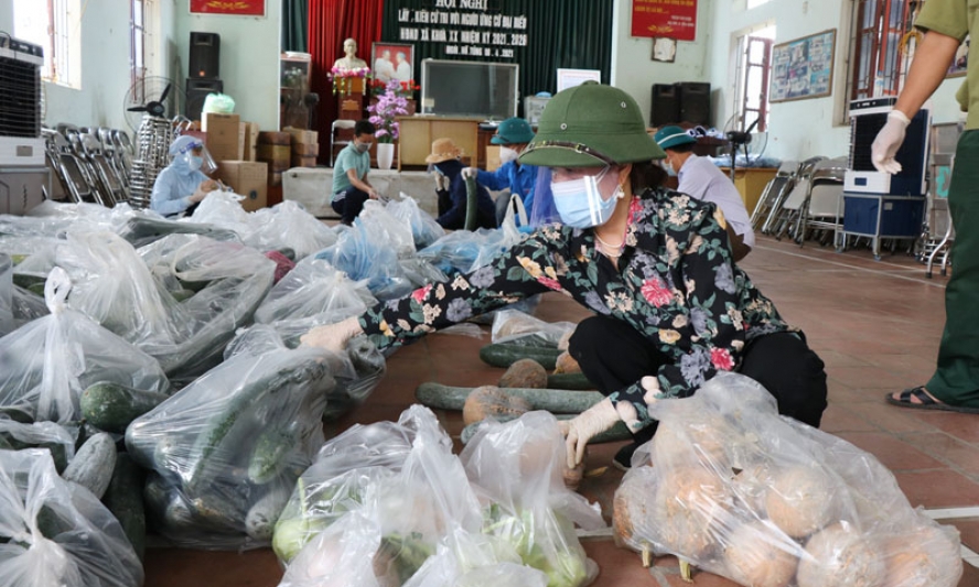 Tình người quê tôi những ngày đại dịch