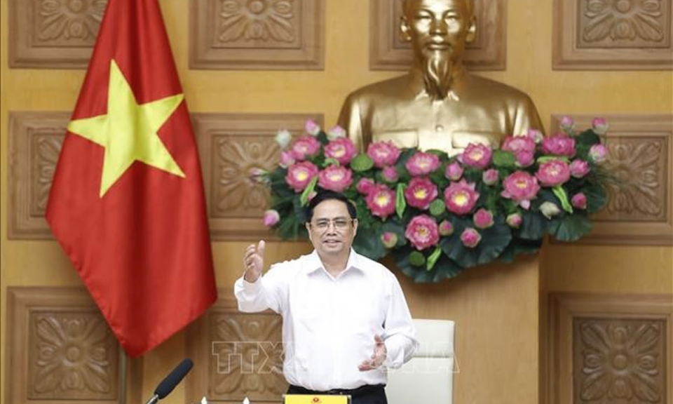 Thủ tướng: Tạo mọi điều kiện để sớm sản xuất được vaccine phòng COVID-19 ở trong nước