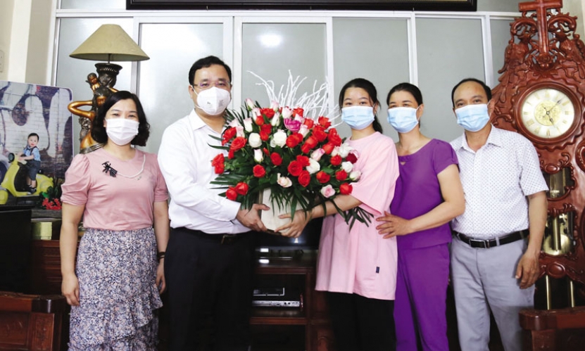 Nhìn lại năm học  đầy biến động