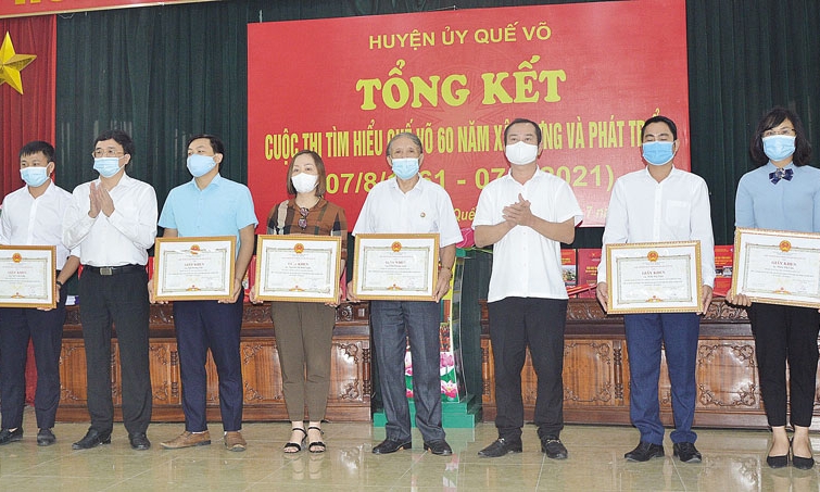 “Sợi chỉ đỏ” tạo sức lan tỏa  ở Đảng bộ huyện Quế Võ