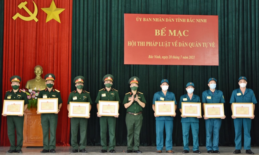 Ban CHQS huyện Thuận Thành giành giải Nhất toàn đoàn Hội thi Pháp luật về dân quân tự vệ