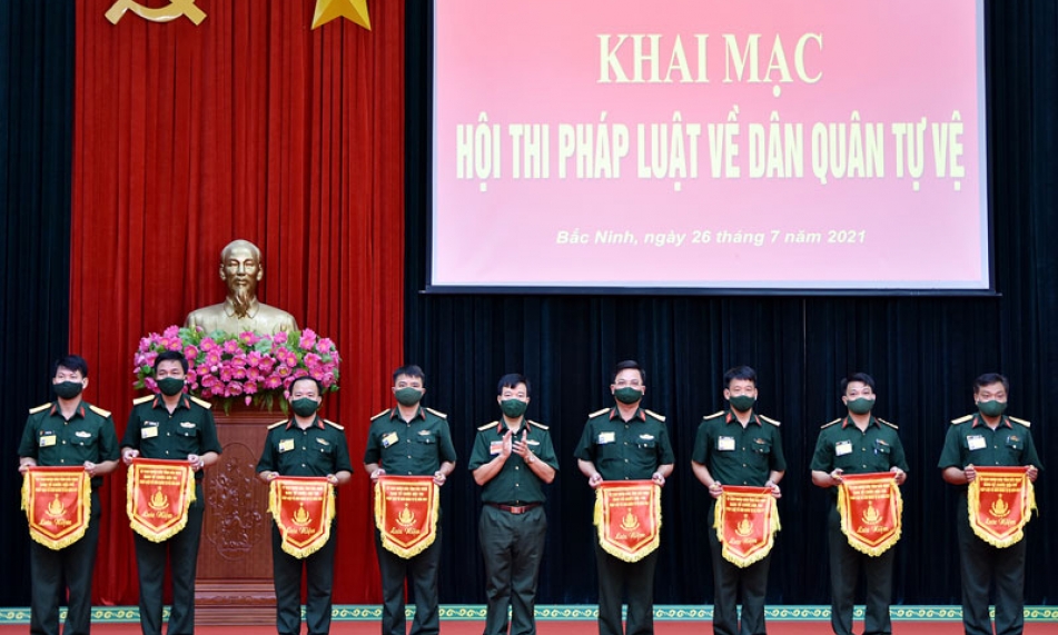 Khai mạc Hội thi Pháp luật về dân quân tự vệ