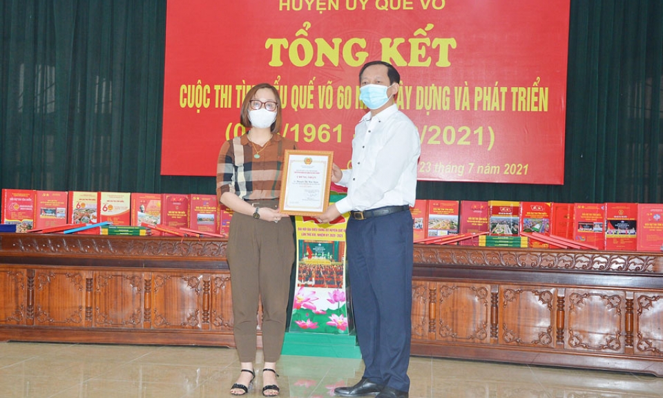 Trao giải Cuộc thi tìm hiểu “Quế Võ 60 năm xây dựng và phát triển”
