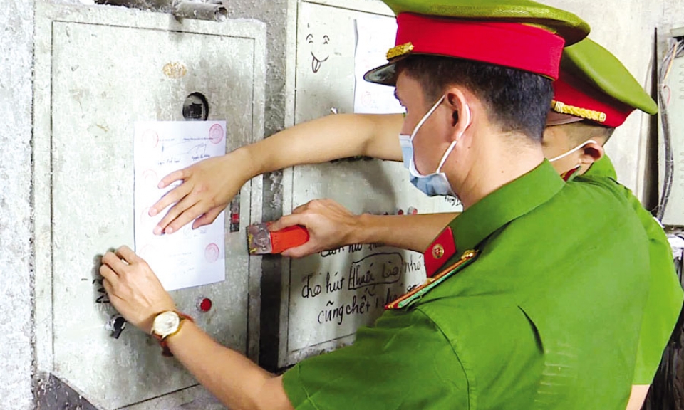 Kiên quyết đấu tranh với tội phạm và các hành vi vi phạm pháp luật về môi trường
