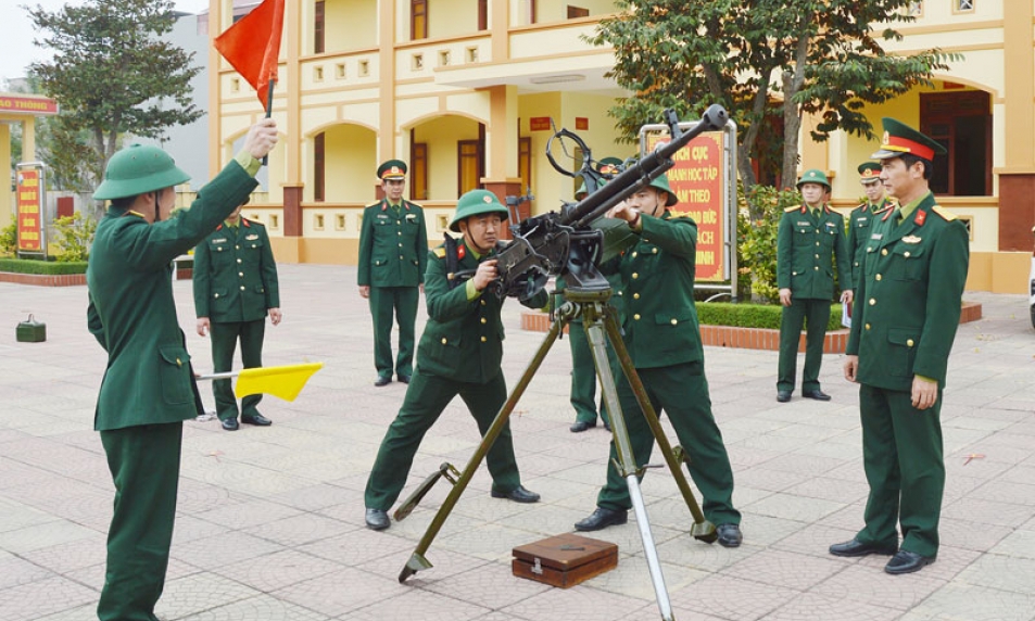 Xây dựng lực lượng vũ trang  vững mạnh toàn diện