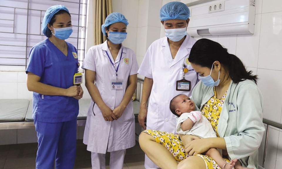 Nêu gương để Đảng mạnh, dân tin