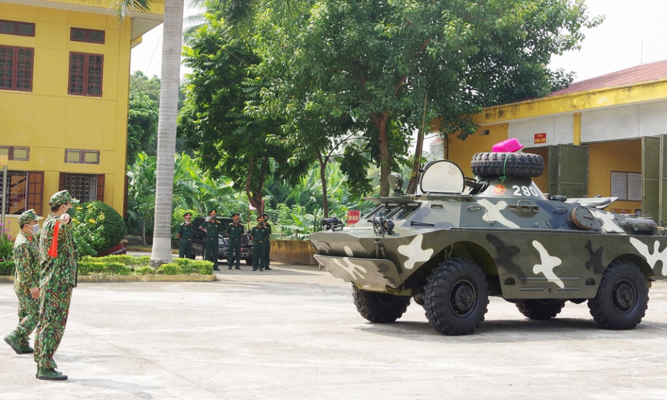 Quân khu 1 kiểm tra công tác kỹ thuật