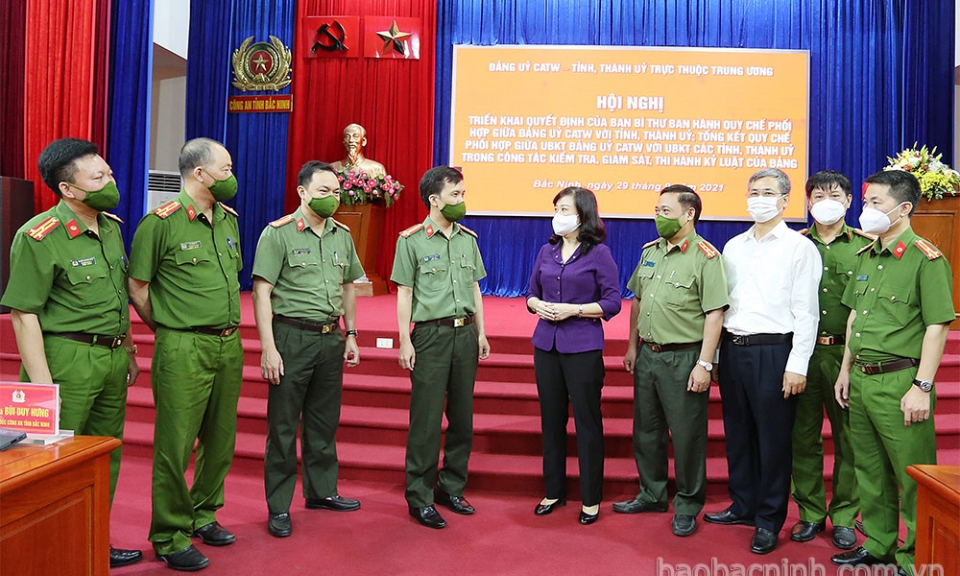 Phối hợp kiểm tra, giám sát, xây dựng lực lượng Công an nhân dân trong sạch, vững mạnh