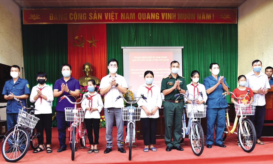 Dân quân tự vệ Yên Phong xây dựng “thế trận lòng dân”
