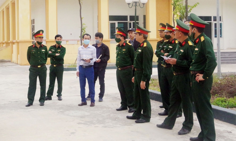 Kiểm tra các công trình xây dựng doanh trại