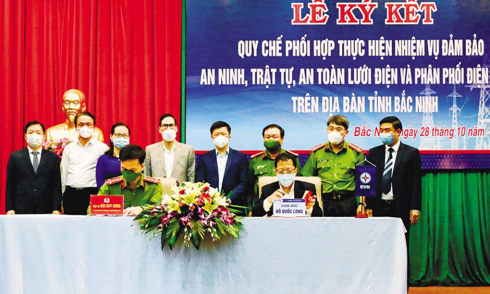 Ký kết Quy chế phối hợp trong thực hiện nhiệm vụ bảo đảm an ninh, trật tự, an toàn lưới điện