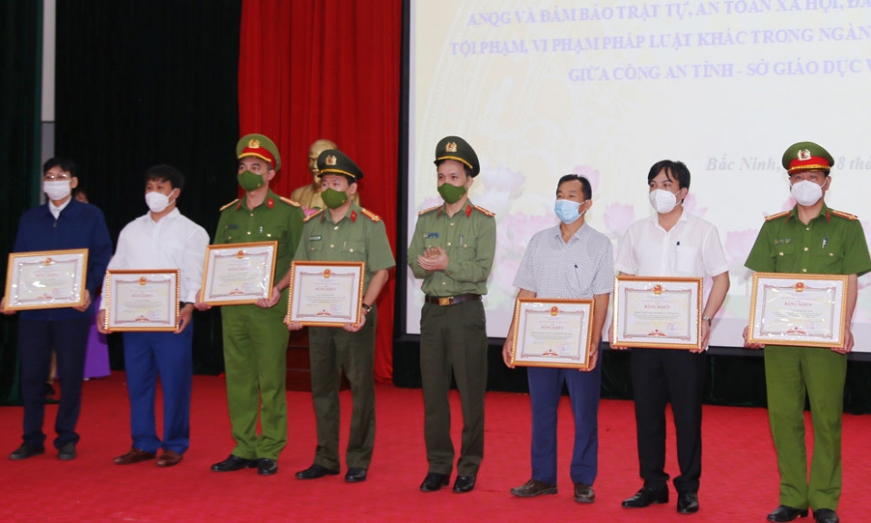 Tăng cường bảo đảm an ninh, an toàn trong các cơ sở giáo dục