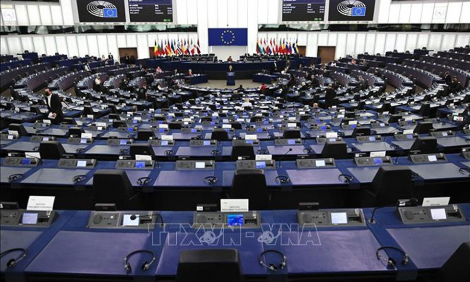 Hội nghị thượng đỉnh EU 'nóng' với vấn đề năng lượng