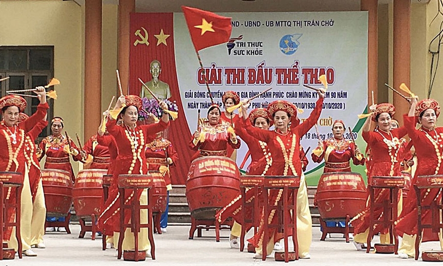 Đa dạng CLB văn nghệ, thể thao  của hội viên phụ nữ thị trấn Chờ