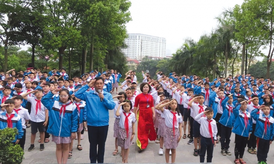 Trường Tiểu học Suối Hoa tăng cường giáo dục  đạo đức, lối sống cho học sinh