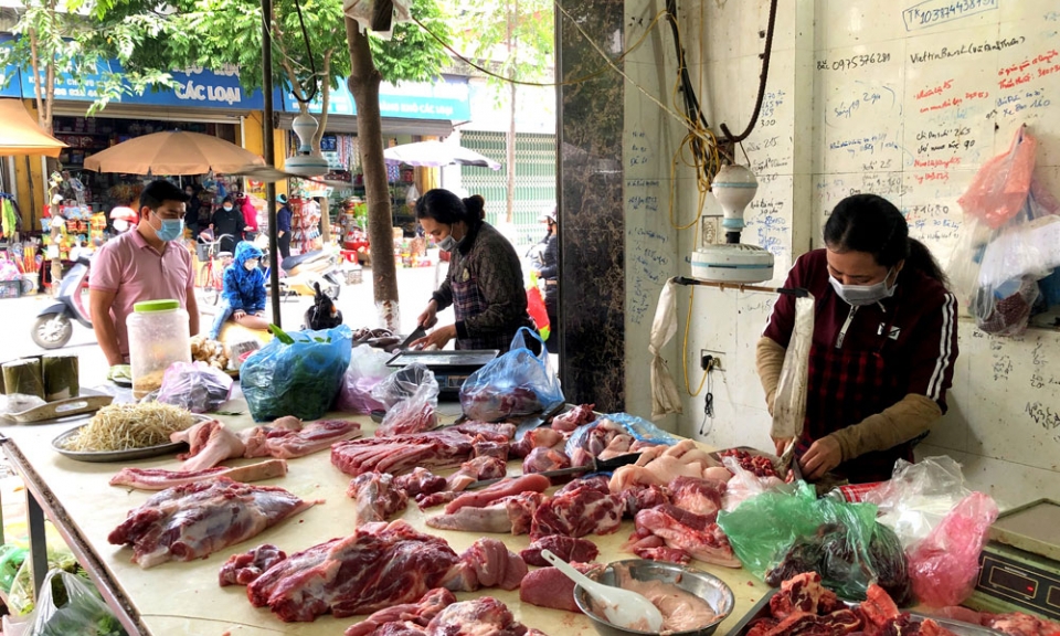 Kiểm soát an toàn thực phẩm tại chợ truyền thống