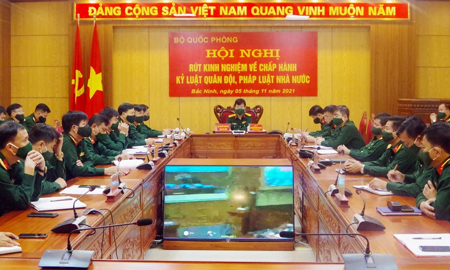 Rút kinh nghiệm toàn quân về chấp hành kỷ luật, pháp luật