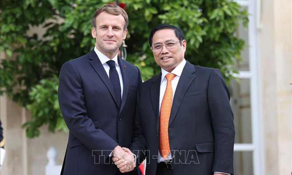 Thủ tướng Phạm Minh Chính hội kiến Tổng thống Pháp Emmanuel Macron