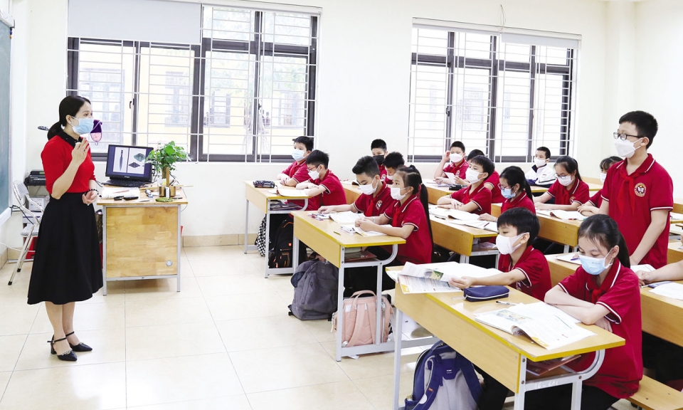 Bừng sáng bức tranh giáo dục