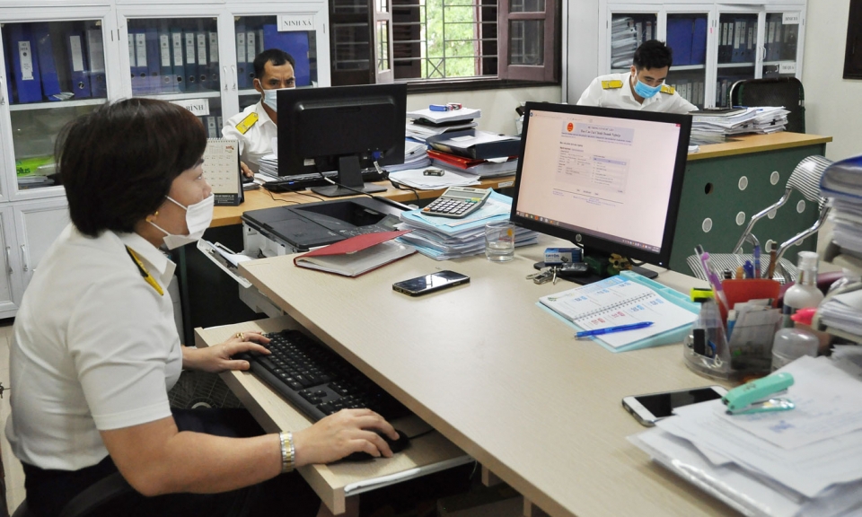 Quản trị sân chơi thương mại điện tử